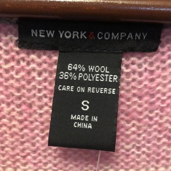 New York‎ & Company Wool Blend V-Neck Gray/Pink Sweater/ Size Small "NWT" - Picture 2 of 11